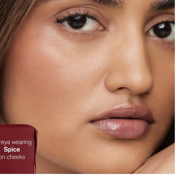 AMI COLE CHEEKS & LIPS - Picture 2 of 5